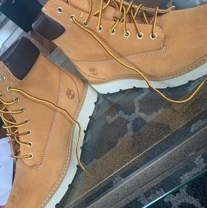 Timberland Women's boots size 9.5